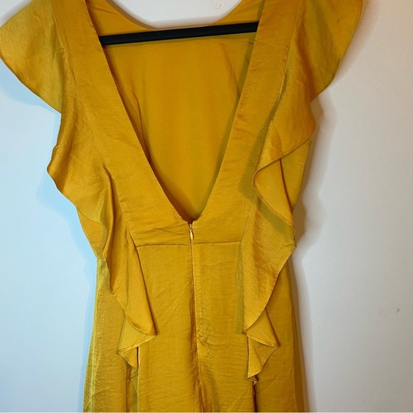 BCBGeneration Asymmetrical Yellow/Gold/Mustard Dress Size 6 - Picture 4 of 11